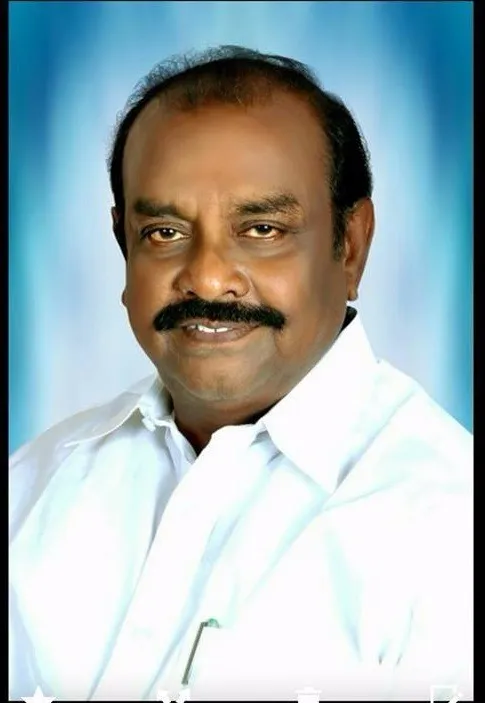 dispute in dindukal admk!!
